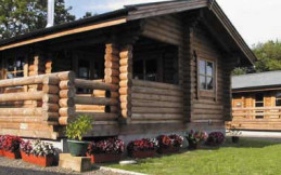 South Trew Log Cabins