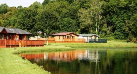 Lodges on the Lake Thurston Manor