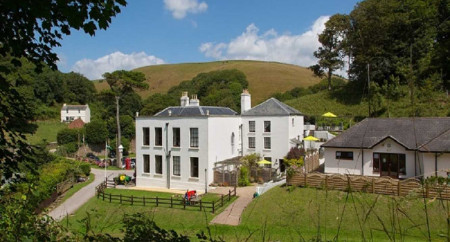 Bovisand Lodge, Grade 2 Listed House with holiday Apartments