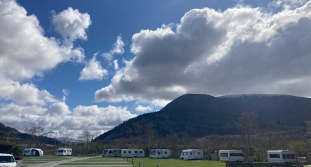 Bryn Gloch Caravan Camping Park 7