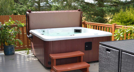 Deeside Holiday Park - Lodges with Private Hot Tubs