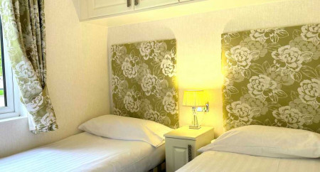 twin bedrooms