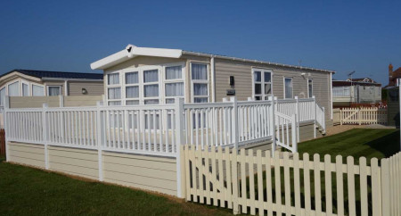 Scotts-holiday-village-west-wittering-west-sussex-5