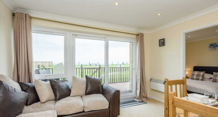 Tingdene Waterside Park Hotel 5
